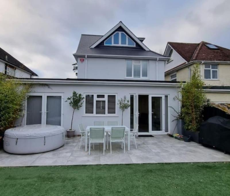 Villa Northbourne House Ferndown Esterno foto