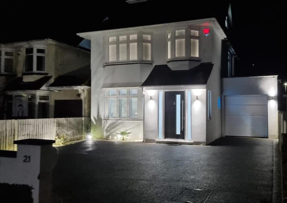 Villa Northbourne House Ferndown Esterno foto